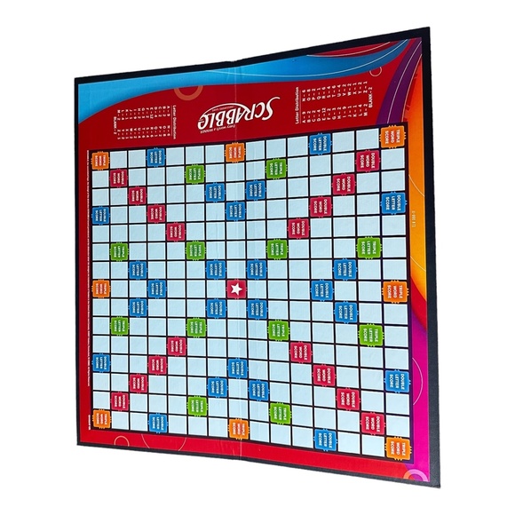 2008 Hasbro Scrabble Crossword Board Game - Picture 3 of 4